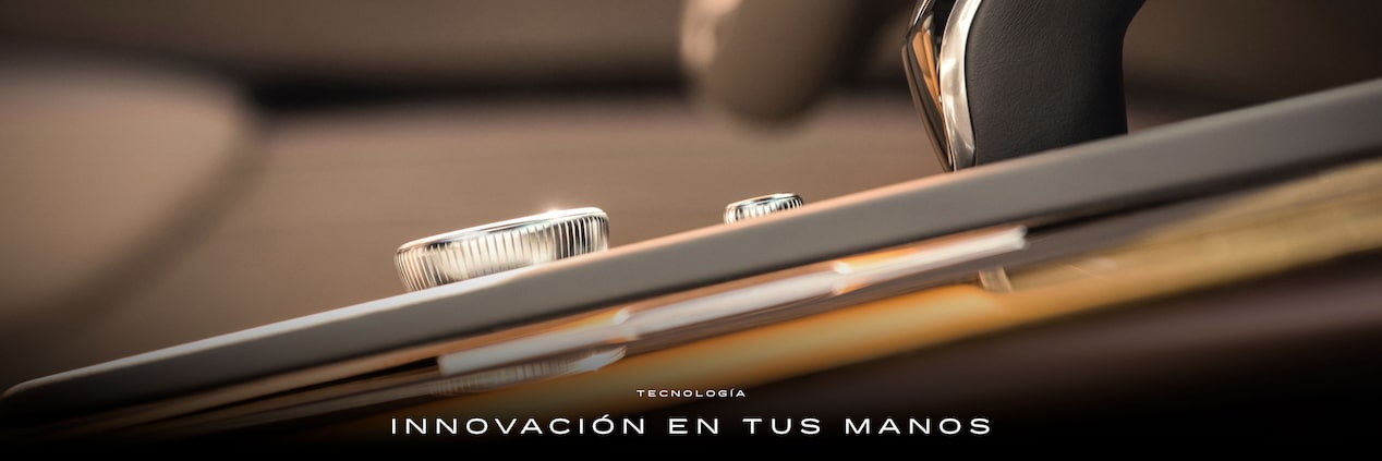 La máxima tecnología e innovación al alcance de tus manos en la nueva Cadillac Lyriq, camioneta eléctrica de lujo