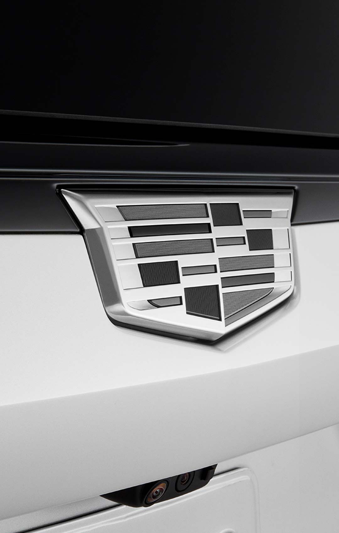 Emblema monocromático de Cadillac Escalade-V 2024, camioneta grande de lujo