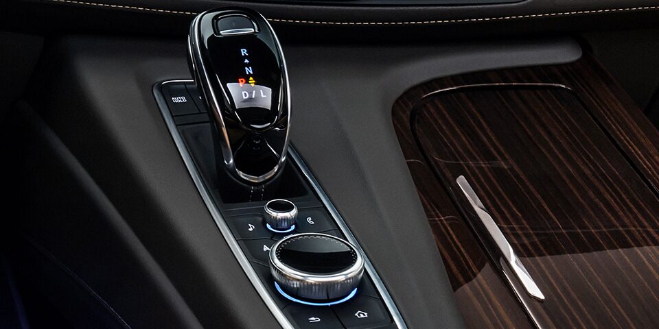 Electronic Precision Shift System dentro de tu camioneta grande de lujo, Cadillac Escalade-V 2024