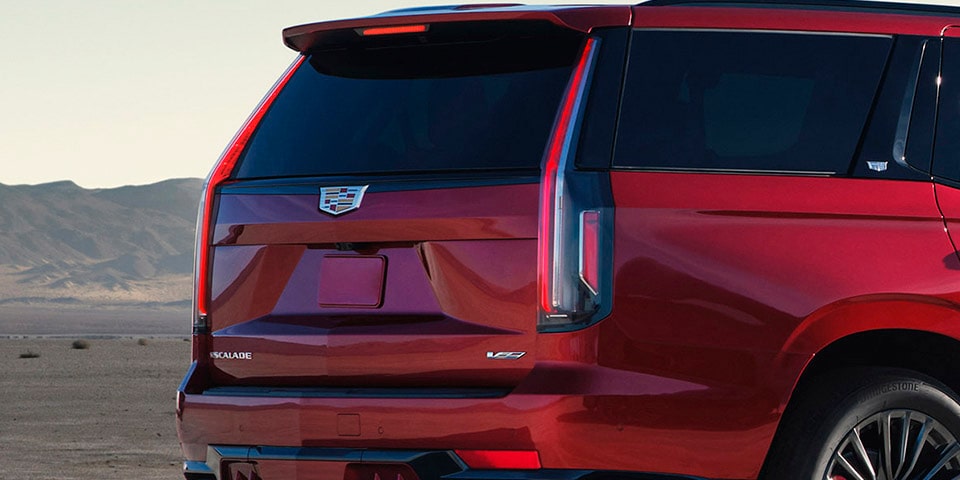 Luces traseras LED de tu camioneta grande de lujo, Cadillac Escalade-V 2024