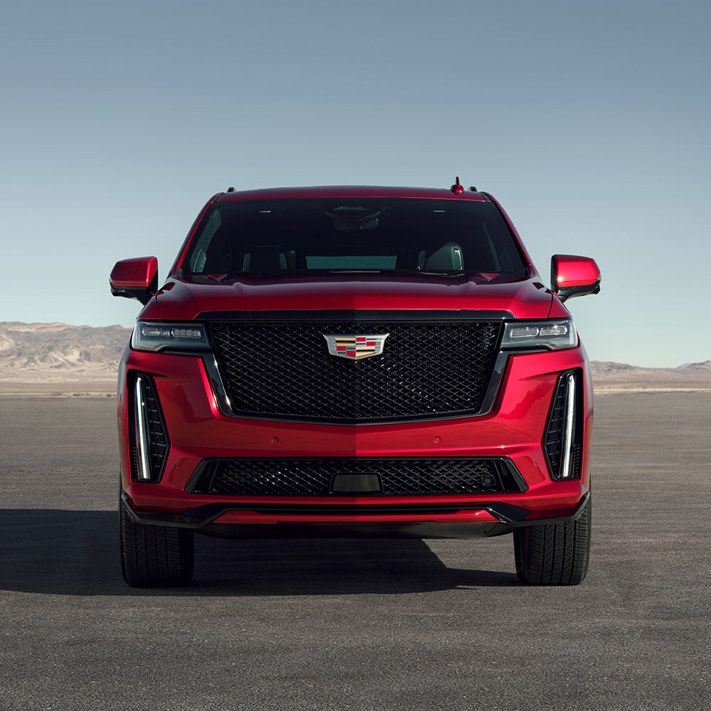 Camioneta grande de lujo con parrilla deportiva, Cadillac Escalade-V 2024