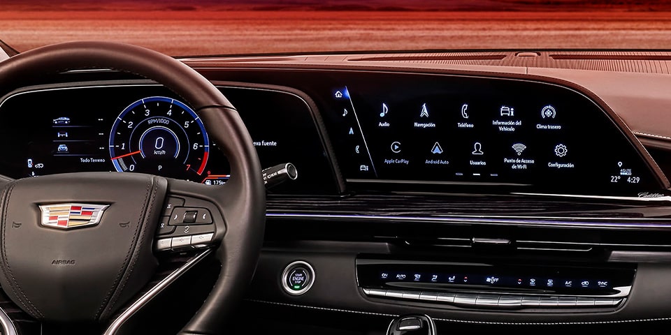 Sistema de infoentretenimiento a bordo de tu camioneta grande de lujo, Cadillac Escalade-V 2024