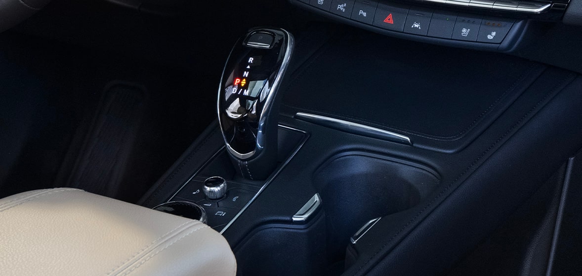 Cadillac XT4 2024, camioneta compacta de lujo con 3 modos de manejo