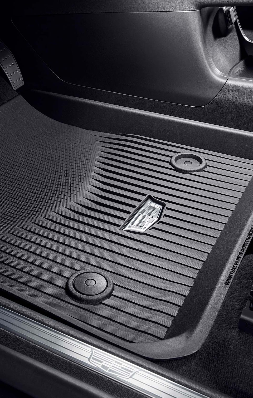 Tapete de vinil rígido para tu SUV de lujo, Cadillac XT5 2024