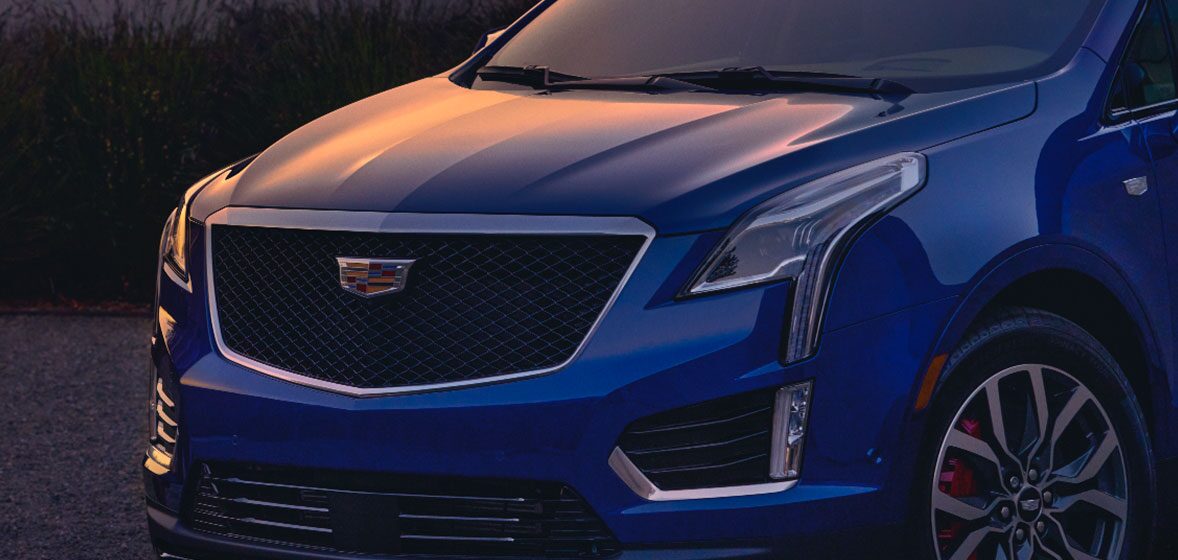 Faros LED con tecnología Intellibeam en tu Cadillac XT5 2024, SUV de lujo