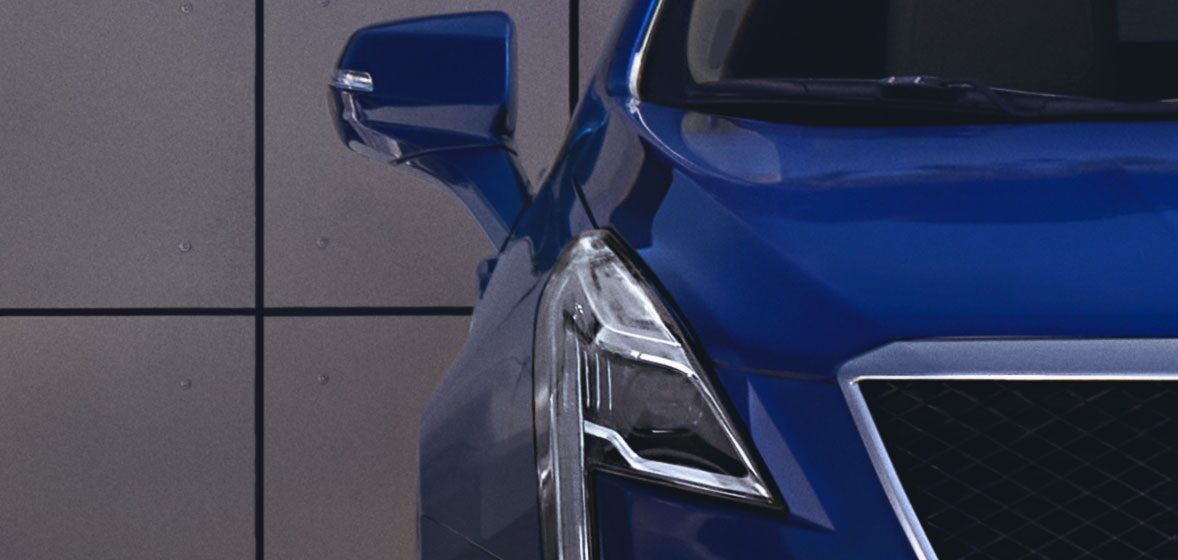 Faros con función cornering en Cadillac XT5 2024