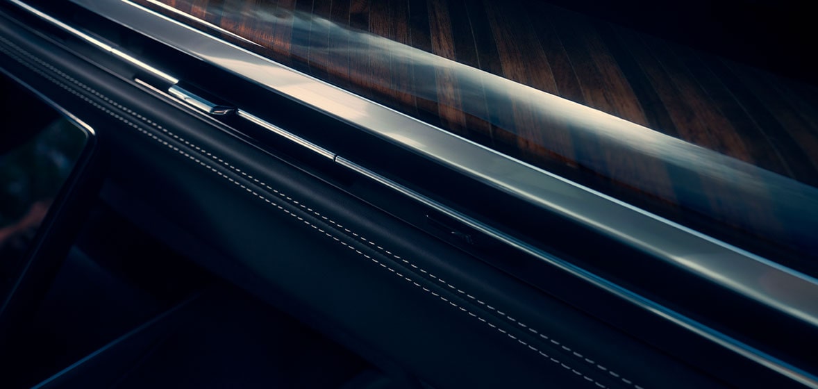 Insertos de madera y más materiales exclusivos en tu camioneta grande de lujo, Cadillac Escalade-V 2025