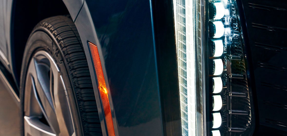 Nueva iluminación coreografeada en tu camioneta de lujo, Cadillac Escalade 2025
