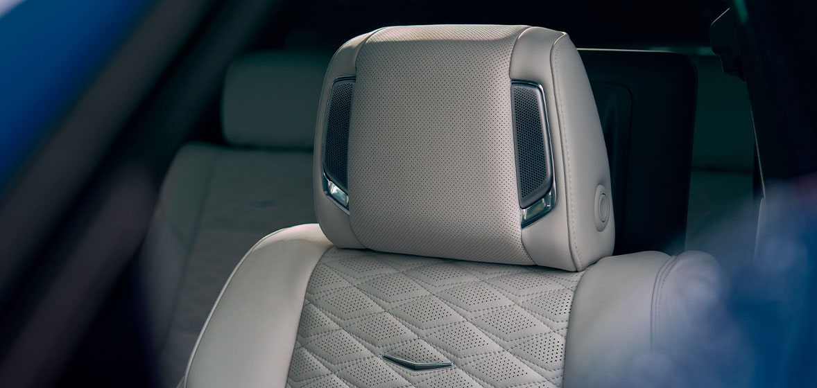 Lujosos y exclusivos asientos de la nueva Cadillac Escalade 2025, camioneta de lujo