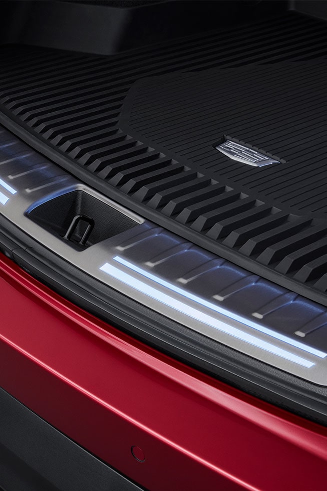 Tapete de vinil rígido de segunda fila con logo en negro para tu Cadillac XT4 2025