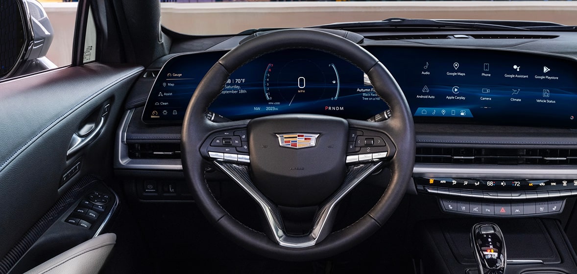 Volante forrado en piel en tu nueva Cadillac XT4 2025