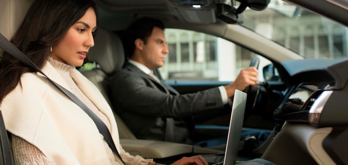 OnStar® 4G LTE en tu Cadillac XT4 2025