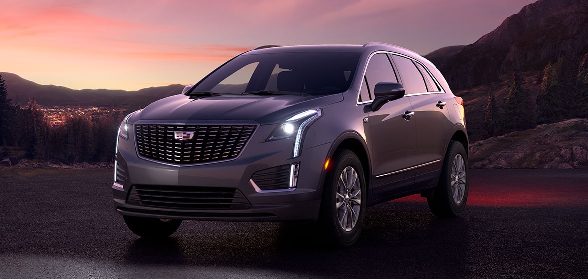 Cadillac XT5 2025, SUV de lujo con faros Intellibeam
