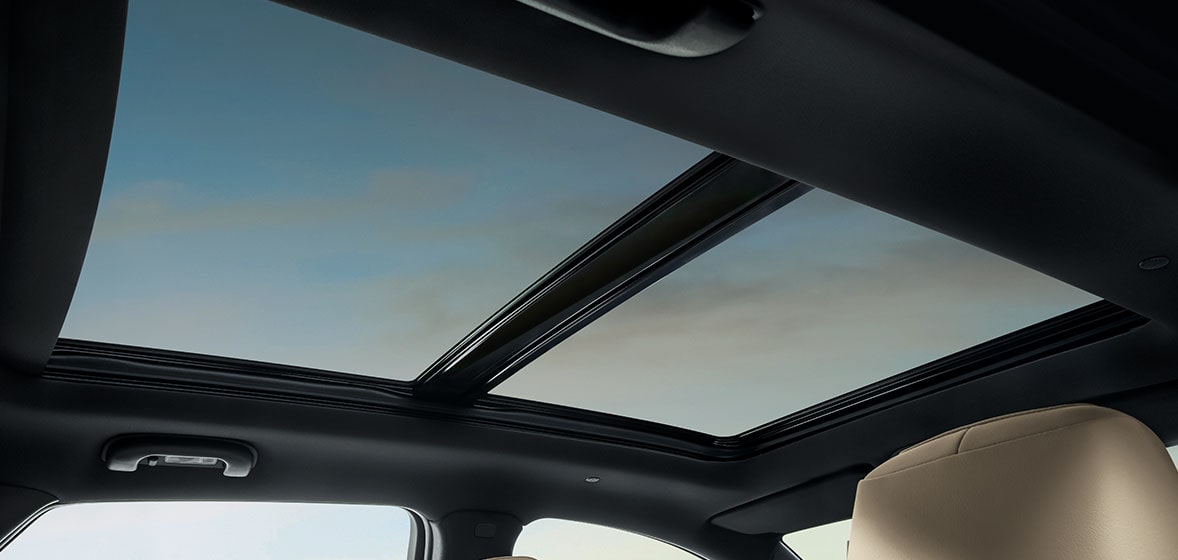 Cadillac XT5 2025, SUV de lujo con quemacocos panorámico eléctrico