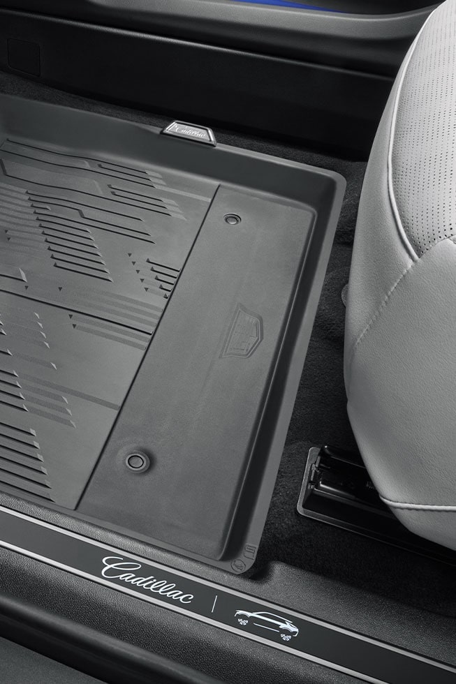 Tapetes delanteros y traseros alfombrados a tono con el color de la tapicería para tu Cadillac Escalade-V 2026