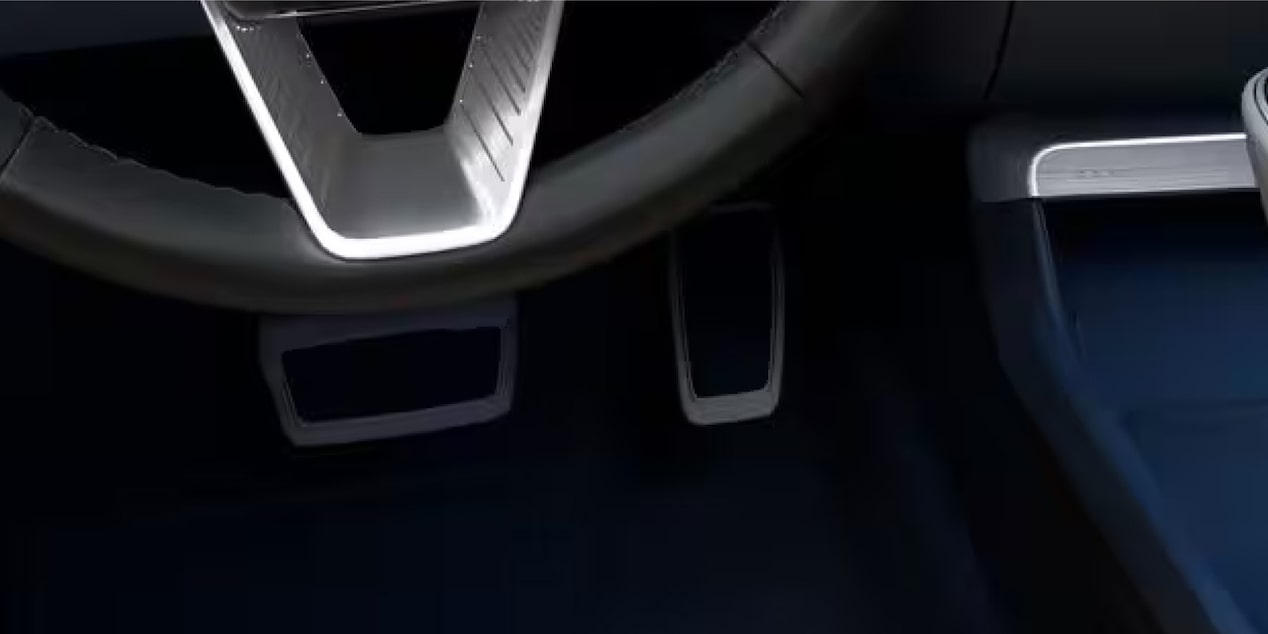Pedales deportivos de la nueva Cadillac Lyriq-V, SUV eléctrica de lujo