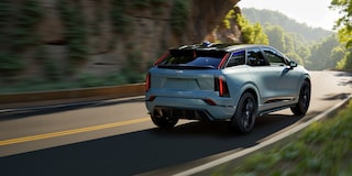 Conquista cada curva sin perder tu velocidad con la tracción AWD eléctrica de la nueva Cadillac OPTIQ-V