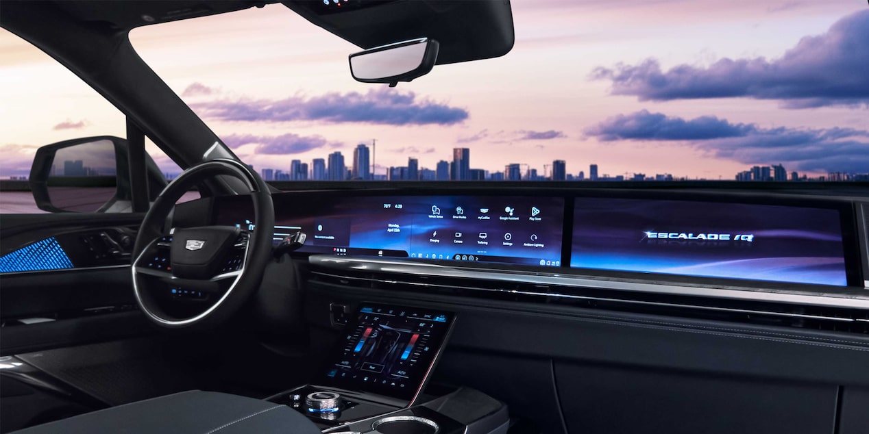 Nueva Cadillac Escalade IQ 2026, camioneta grande con pantalla de lujo de 55"