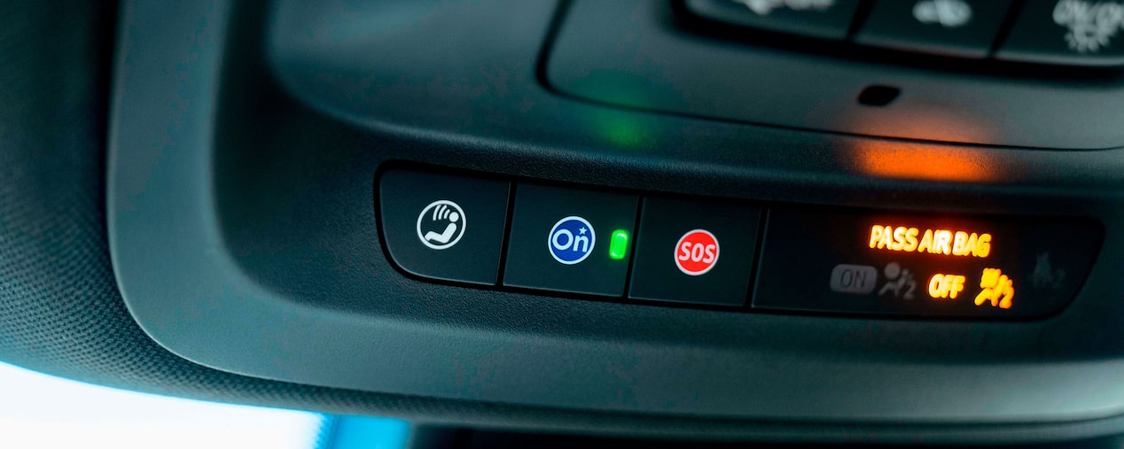 Eleva tu experiencia de conducción con la seguridad y conectividad que te brinda el sistema OnStar en tu SUV de lujo Cadillac
