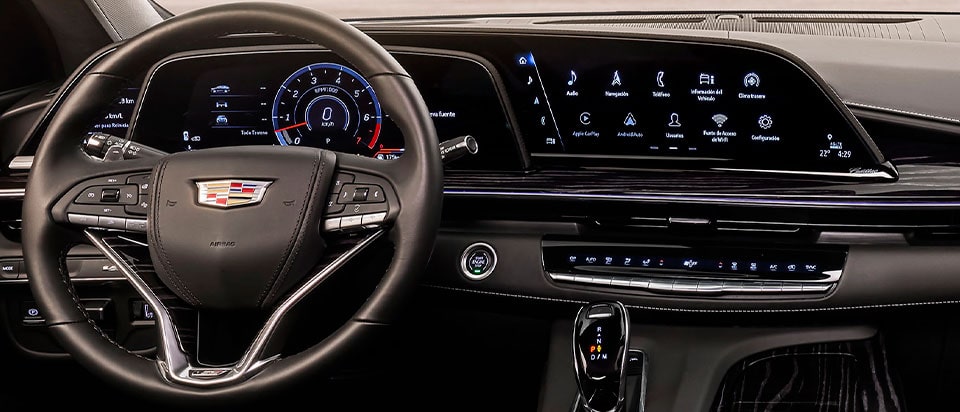Con Infoentretenimiento Cadillac User Experience personaliza y descarga las aplicaciones que necesitas
